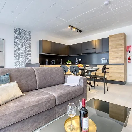Plan Court Seaside In Qawra By 360 Estates Appartamento